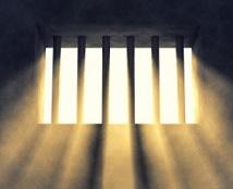 Gender and the pains of long life imprisonment